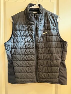 Brooks Running Vest - Women’s XL